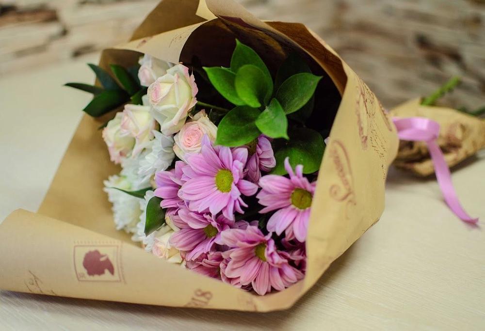 Букет цветов из: Розы и Хризантемы в Покрово-Пригородном