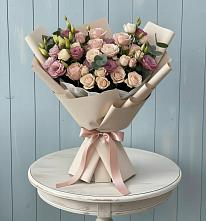 Букет цветов из:  Розы и Лизиантусы в Покрово-Пригородном