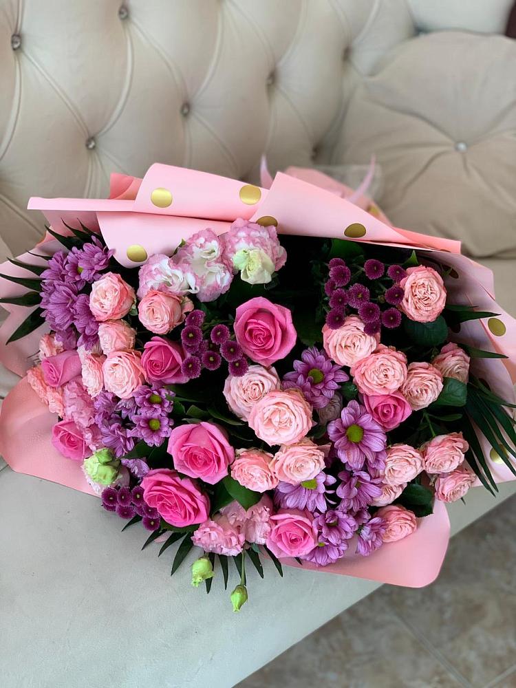 Букет цветов из: Хризантемы, Розы и Лизиантусы в Покрово-Пригородном