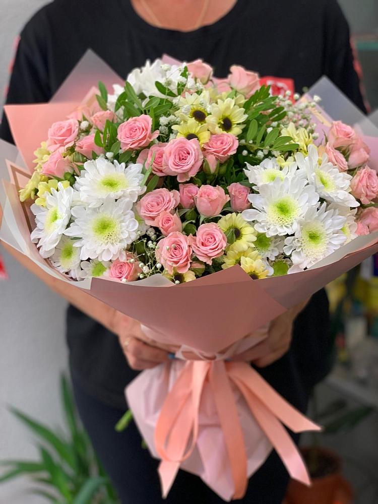 Букет цветов из: Розы и Хризантемы в Покрово-Пригородном