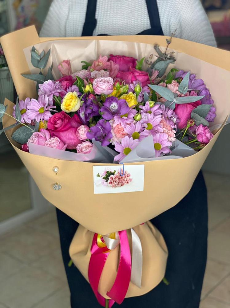 Букет цветов из: Хризантемы, Гвоздики и Альстромерии в Покрово-Пригородном