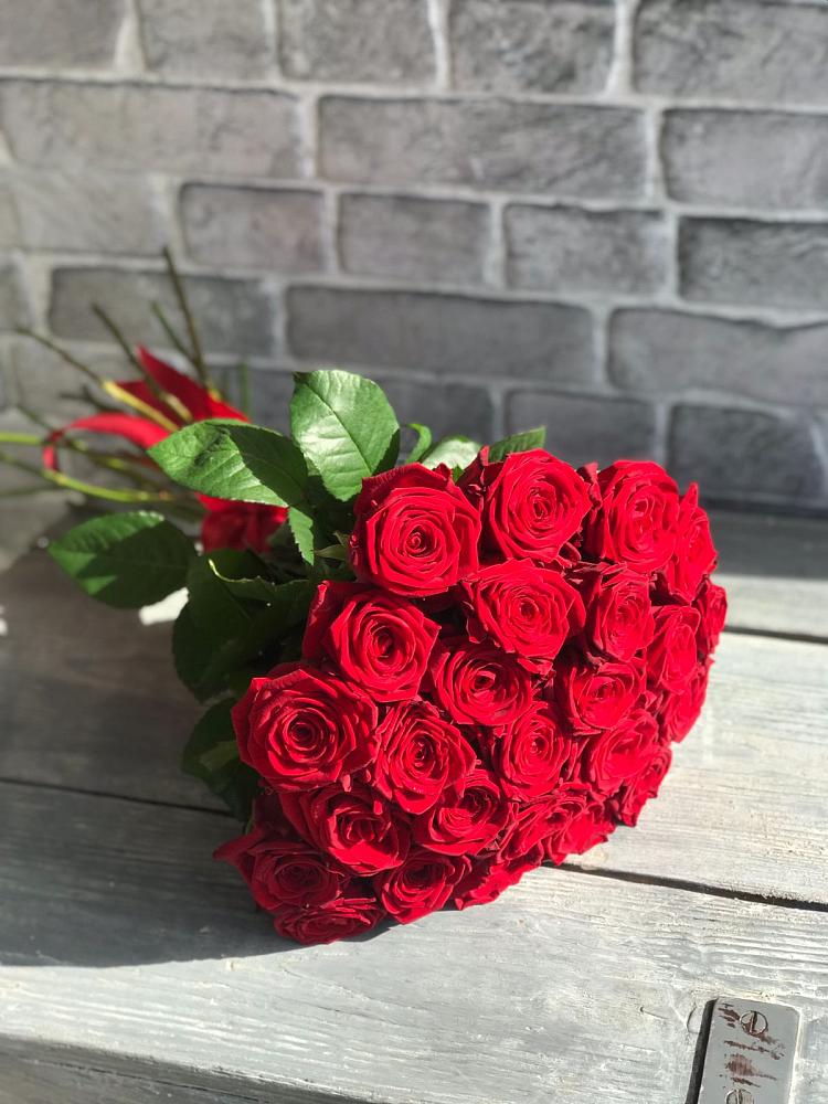 Букет Красные розы Фридом в Покрово-Пригородном