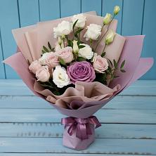 Букет цветов из:  Розы и Лизиантусы в Покрово-Пригородном
