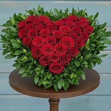 Цветочная композиция из Розы в виде сердца в Покрово-Пригородном