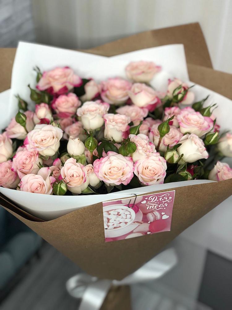 Букет цветов из: Розы в Покрово-Пригородном