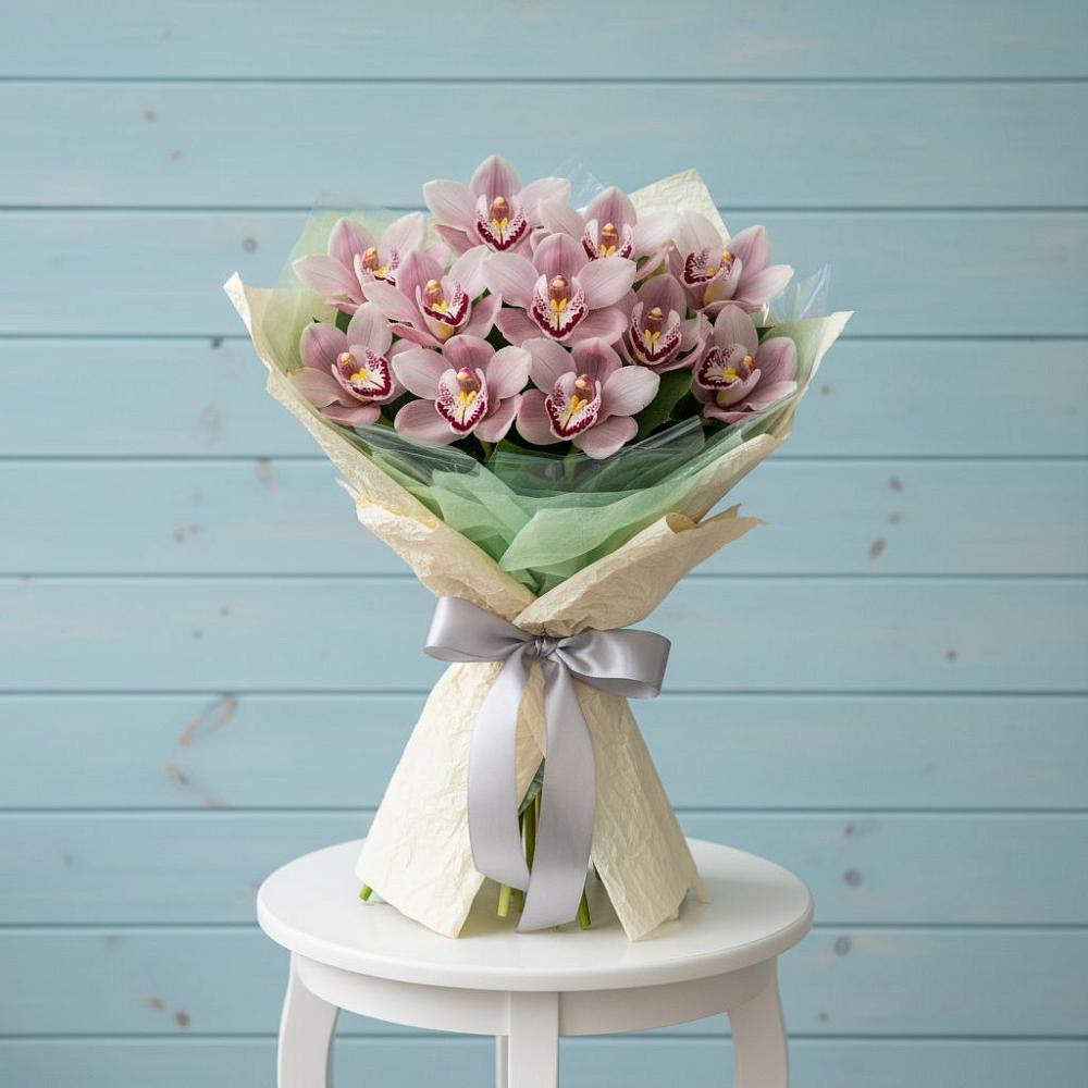 Букет цветов из: Орхидеи и Розы в Покрово-Пригородном