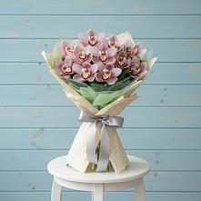 Букет цветов из:  Орхидеи и Розы в Покрово-Пригородном