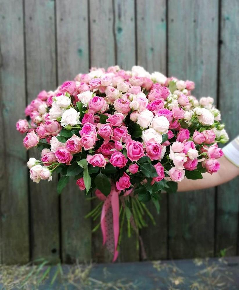 Букет Розовые кустовые розы Натали и Лав Лидия в Покрово-Пригородном