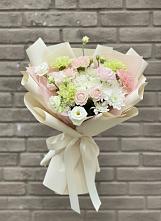 Букет цветов из:  Гвоздики, Розы, Лизиантусы и Хризантемы #REPLACE_PRED# Покрово-Пригородном